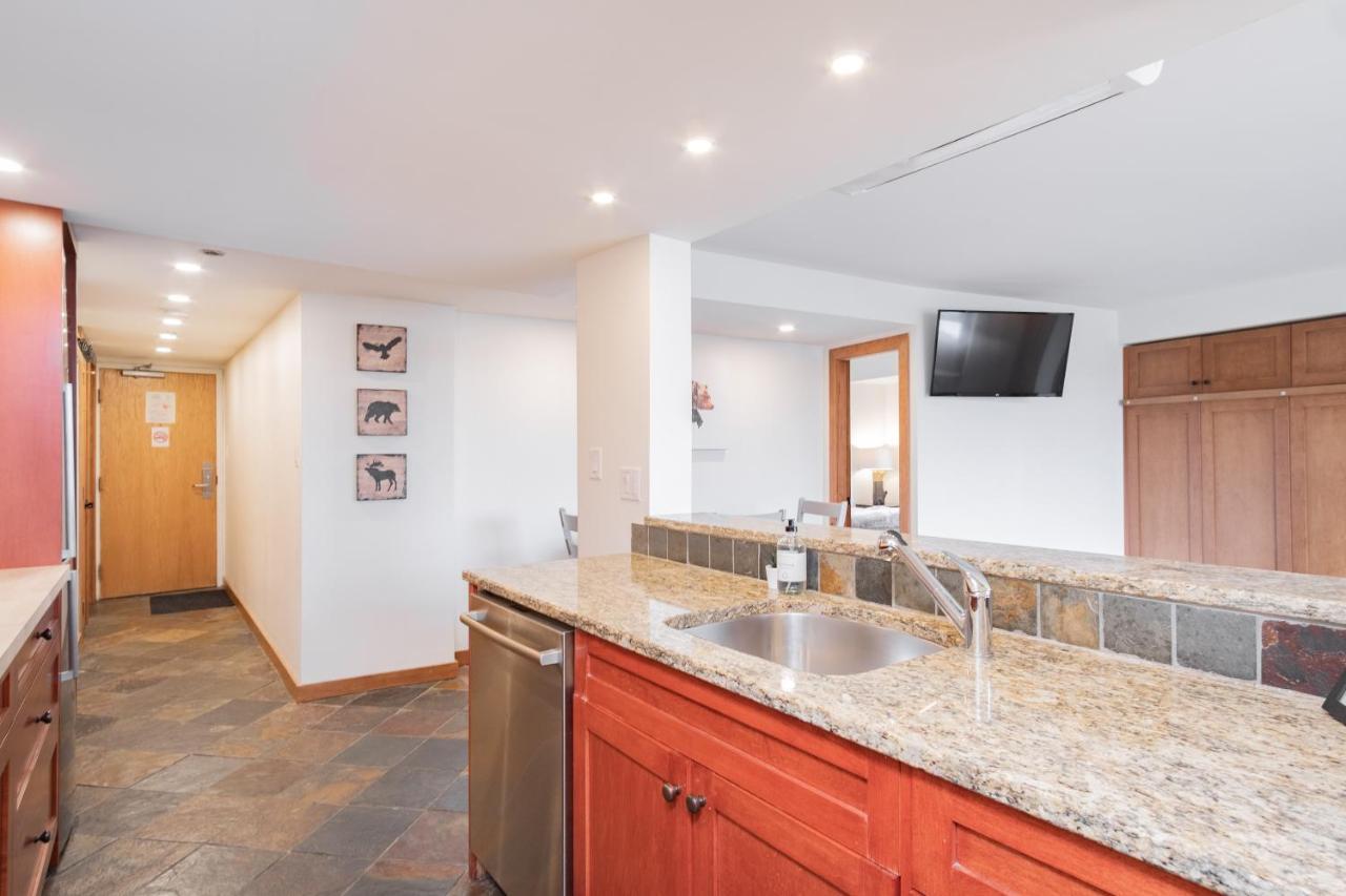 Carleton Lodge By Outpost Whistler Exterior foto